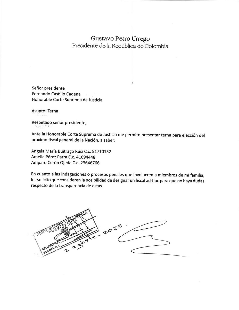 JuanitaGoe's tweet photo. Colombia🇨🇴| 3 mujeres. 3 fiscales. 3 valientes de la lucha contra la impunidad en casos tan importantes como la masacre del Aro, el Palacio de Justicia y Odebrecht.

Aplausos a una decisión que dejará un gran legado para la justicia.

La Corte debe escoger sobre esta terna. https://t.co/KNit8DeY40