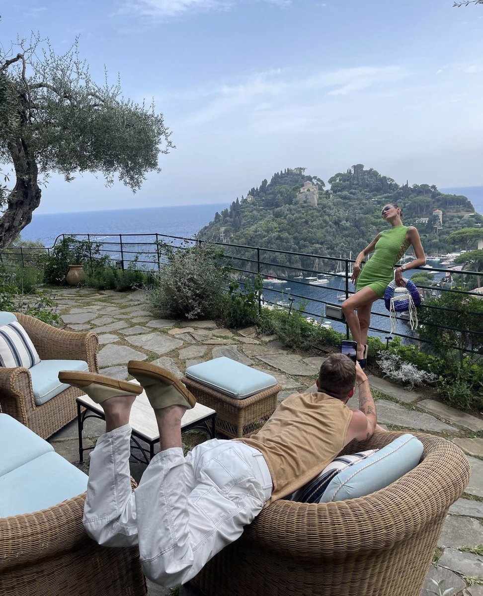 triste y con ganas de morirme ☹︎ tweet media