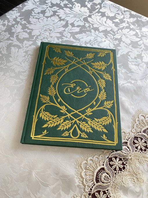 it&rsquo;s here!!! aaaaa!!! @JennaLynnMeowri https://t.co/E2rQZ4AIg0<a class="tags" href="/tag/jennalynnmeowri">@jennalynnmeowri</a>