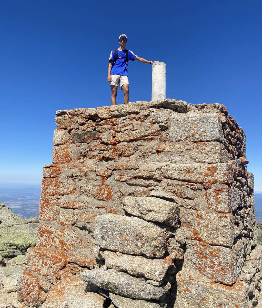 rubensanfotos's tweet photo. Espectacular ruta por la Sierra de Béjar 🏔️💪🏻

- Calvitero 
- El Torreón 
- Canchal de la Ceja 
- Lagunas del Trampal 

Ruta: 
18kms - 1150 desnivel - 5horas 

🏔️✌🏽

#rutas #montaña #turismo #paisajes #calvitero #torreon #canchaldelaceja #lagunasdeltrampal #bejar #castillayleon https://t.co/s47DQHjDhu