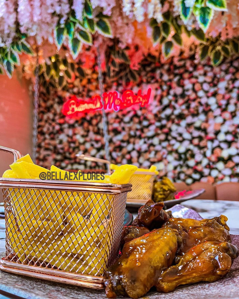 Bellaexplores_'s tweet photo. which is a nice breakfast option but I would have preferred having it sweeter with a strawberry jam or chocolate.
The Bellini looked gorgeous and Mimosa was alright.
Overall I’ll rate it a 7/10 
📍124T.F Kuboye Road, Oniru,Lekki Lagos.
📞09132226692 
💳 :N15K - N25K Per Head https://t.co/nkCZU7Qk8c