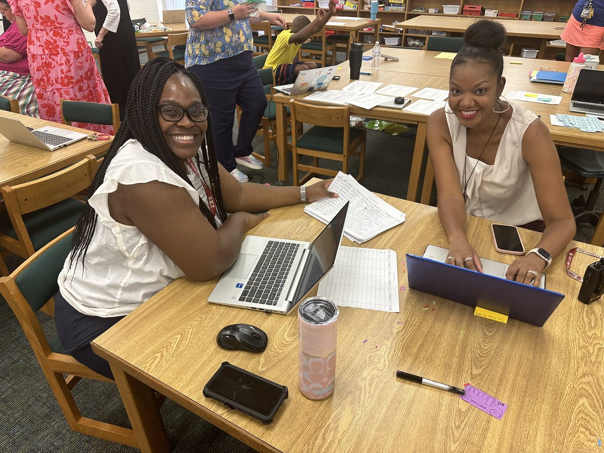McLeod_Edu's tweet photo. It was an “all in” approach for dismissal today @UGE_HCS  @EDurden6 even “voluntold” me to help out in bus parade. 😂 I learned a lot! One student reported to me that her favorite thing about today was “writing and learning” while her twin sister said her favorite was “recess.” https://t.co/U0k5QUkk8D