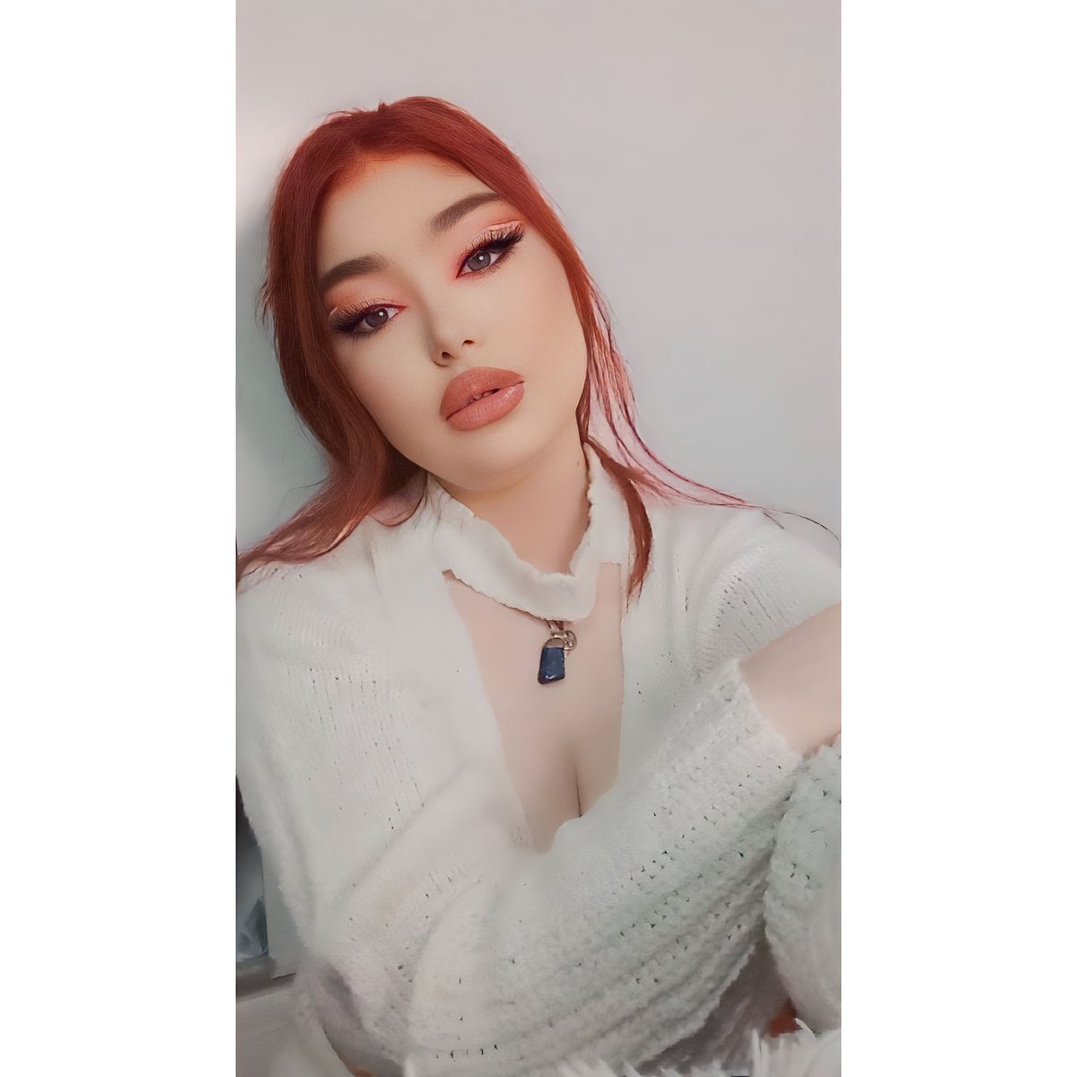 NexucoD's tweet photo. Makeup rojo con delineado blanco como neón 🤍

Paleta de sombras #ushas 
Base de #ushas 
Delineador de #ushas 
Y más podés encontrar en @ushasuruguay 

#makeup #makeupideas #makeuptransformation #makeuptumblr #makeuppinterest #makeupasehatic #makeuplooks https://t.co/14Bg2EkmdT
