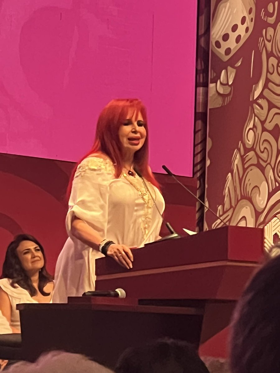 PaliMQ's tweet photo. Felicidades Gobernadora @LaydaSansores  por impulsar acciones que transforman el estado de Campeche, un honor haber asistido a su 2 informe de Gobierno y coincidir con nuestro dirigente nacional @mario_delgado  y el pdte. Estatal de Morena @ErickReyesLeon. https://t.co/f9ADDop4IK