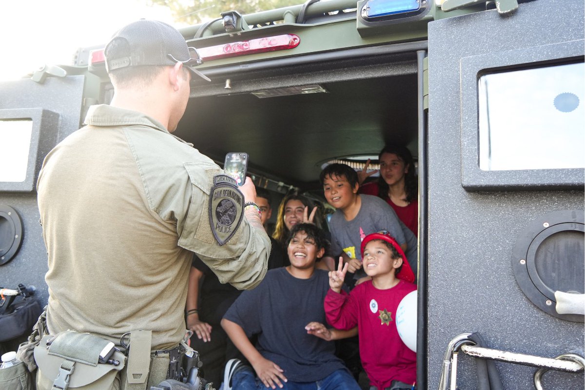 SanBernardinoPD's tweet image. Now THAT&apos;S A Party! 🥳🎉

National Night Out is an annual community-oriented event of family fun. 

This event might be over, but you know when to expect it next year! National Night Out is always the first Tuesday of August. Don&apos;t forget to set your calendars! 😉

@SBPD_CHIEF