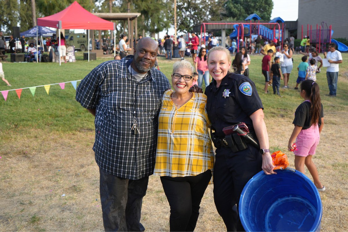 SanBernardinoPD's tweet image. Now THAT&apos;S A Party! 🥳🎉

National Night Out is an annual community-oriented event of family fun. 

This event might be over, but you know when to expect it next year! National Night Out is always the first Tuesday of August. Don&apos;t forget to set your calendars! 😉

@SBPD_CHIEF