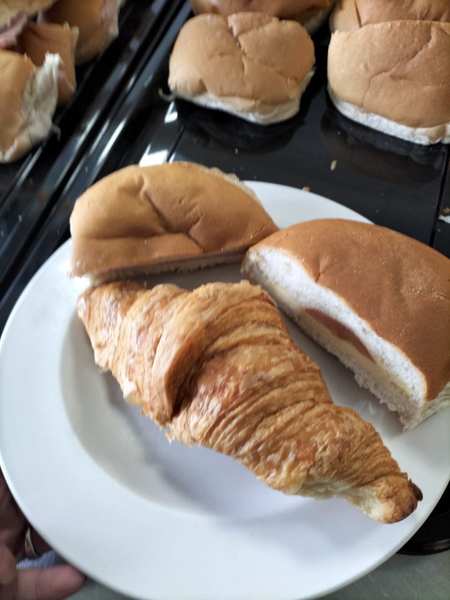 ResourceCen's tweet photo. Despite the 🌧️ 🌧️ we have served hot drinks and snacks al day to lift spirits 👍 A shout out after today We need socks,trainers jogging bottoms to ensure we can give our guys dry clothing. Amazing support from our dedicated team today #laundry #showers #support 👏 https://t.co/v982lGl1Nu