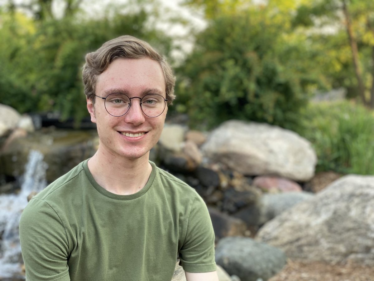 BiolumHub's tweet image. Congratulations to former #NeuroNex intern and Hochgeschwender lab member Grant Folkert @CMUniversity for winning CMU&apos;s President&apos;s Award for Undergraduate Research and Creative Accomplishments and the Honors 2023 Outstanding Senior Capstone Project Award! 🥳