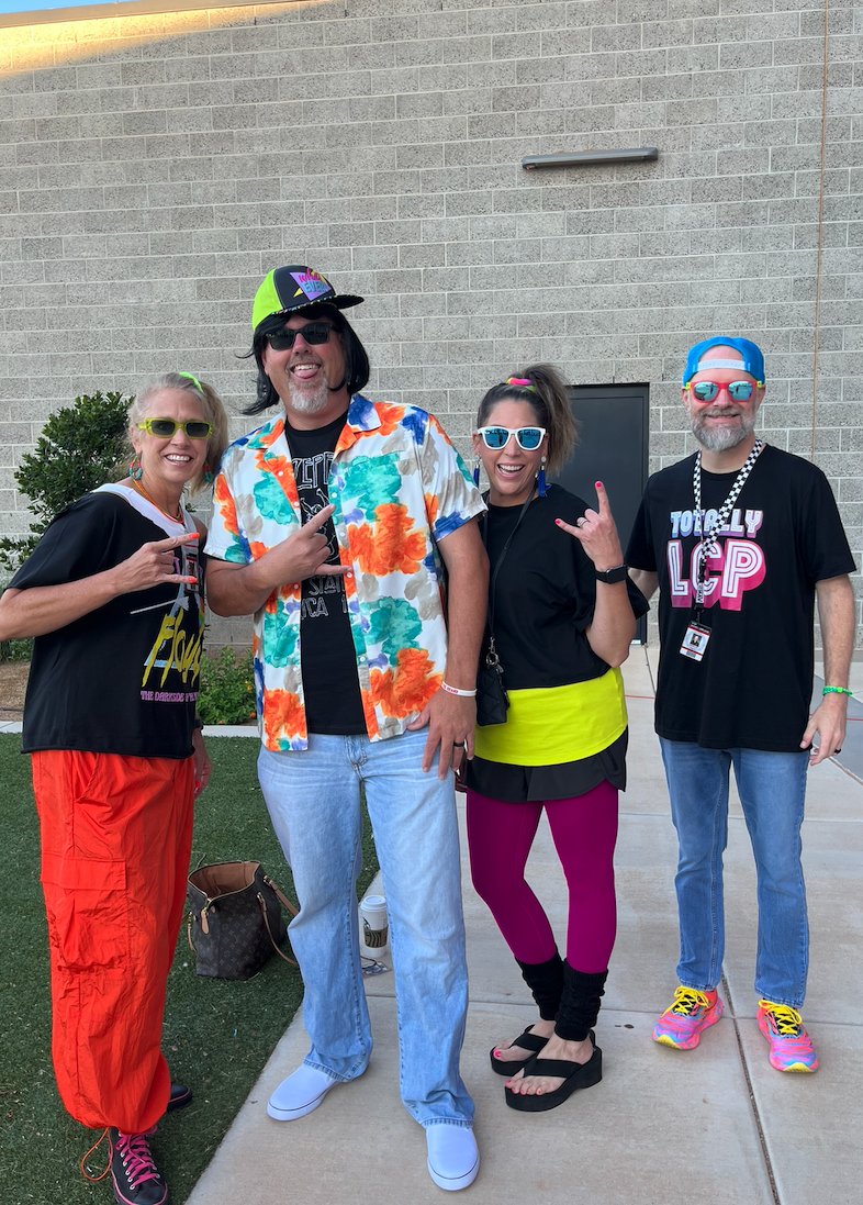 lubbockcooper's tweet photo. LCISD administrators and Central Office staff were totally stoked to give a rad welcome to the newest members of the #LCPfamily! The new-to-district employees who joined us today are the largest group of new hires in district history! Cowabunga, dudes!
#TotallyLCP https://t.co/qNT2xcYBjX
