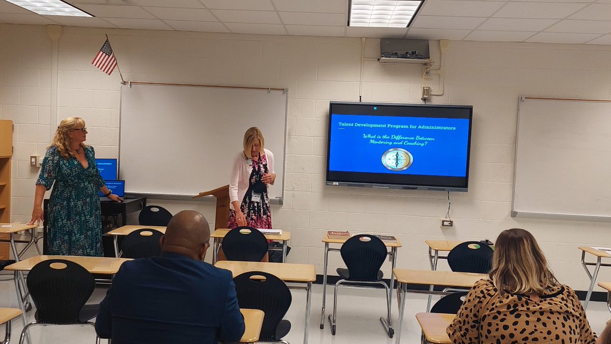 CPSProfDev's tweet photo. The amazing POD Talent Development teams highlight current and aspiring teaching and leading partnership opportunities! #GameOn2023
@cpschoolsva https://t.co/k3kITL5kqh