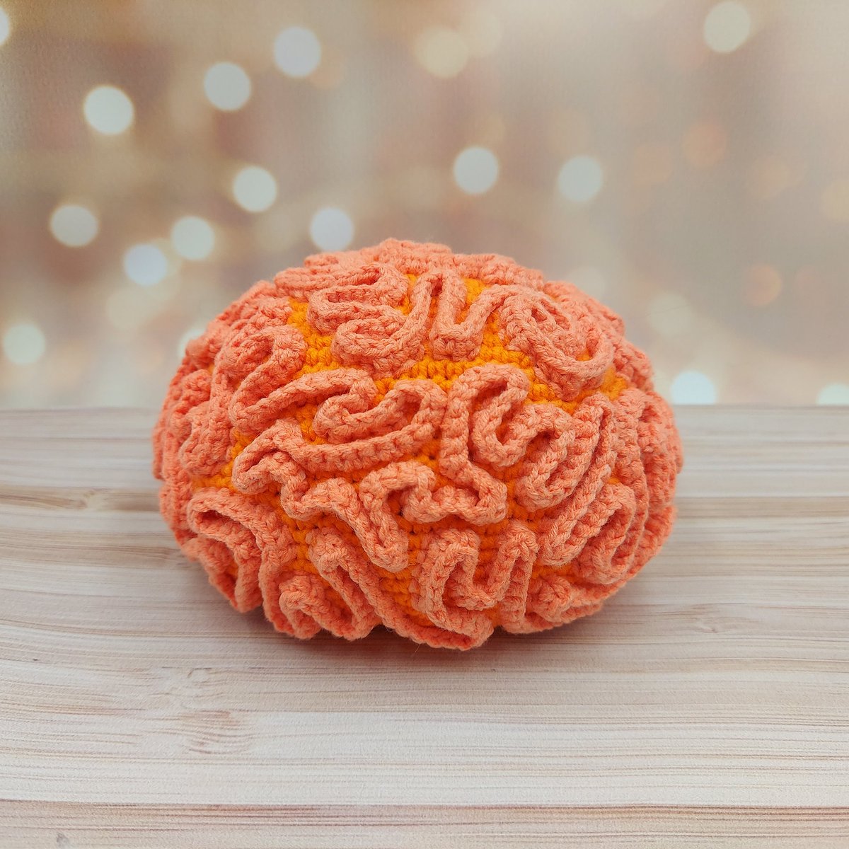 crochet brain coral in the aquarium
#coralreef #crochetaquarium #braincoral #crochetdecoration
