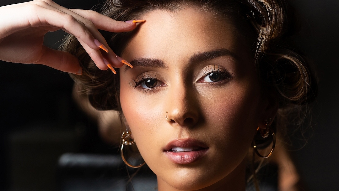 Jeremy Ellsworth shares his business breakthroughs in fashion-infused senior portraits and backdrop creation. shorturl.at/bnAH9
#fashionphotographer #portraitphotography
#seniorpictures #seniorportraits