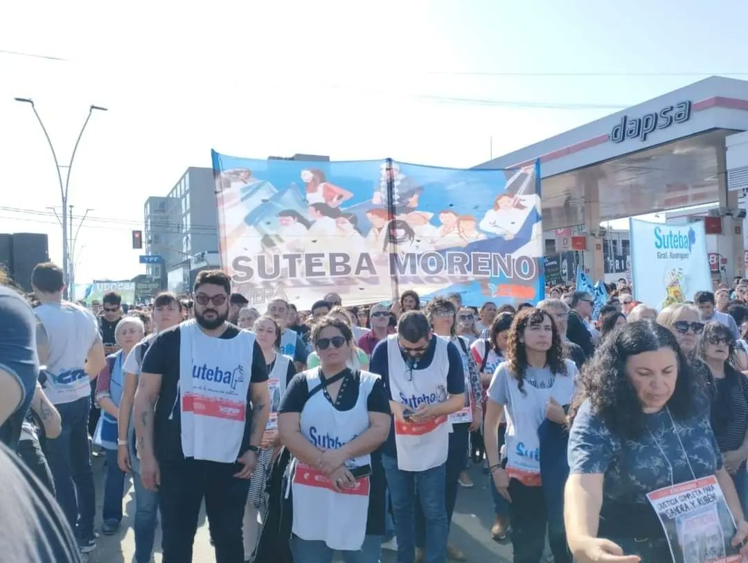 SutebaEchev's tweet photo. Exigimos justicia por Sandra y Ruben!!! Vidal y Sanchez Zinny son responsables!!!

A 5 años de las muertes evitables de Sandra y Ruben participamos de la masiva movilización en Moreno!!!

Justicia completa!!!

SUTEBA ECHEVERRÍA https://t.co/OawNfKUhCT