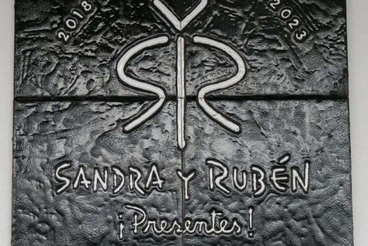 SutebaEchev's tweet photo. Exigimos justicia por Sandra y Ruben!!! Vidal y Sanchez Zinny son responsables!!!

A 5 años de las muertes evitables de Sandra y Ruben participamos de la masiva movilización en Moreno!!!

Justicia completa!!!

SUTEBA ECHEVERRÍA https://t.co/OawNfKUhCT