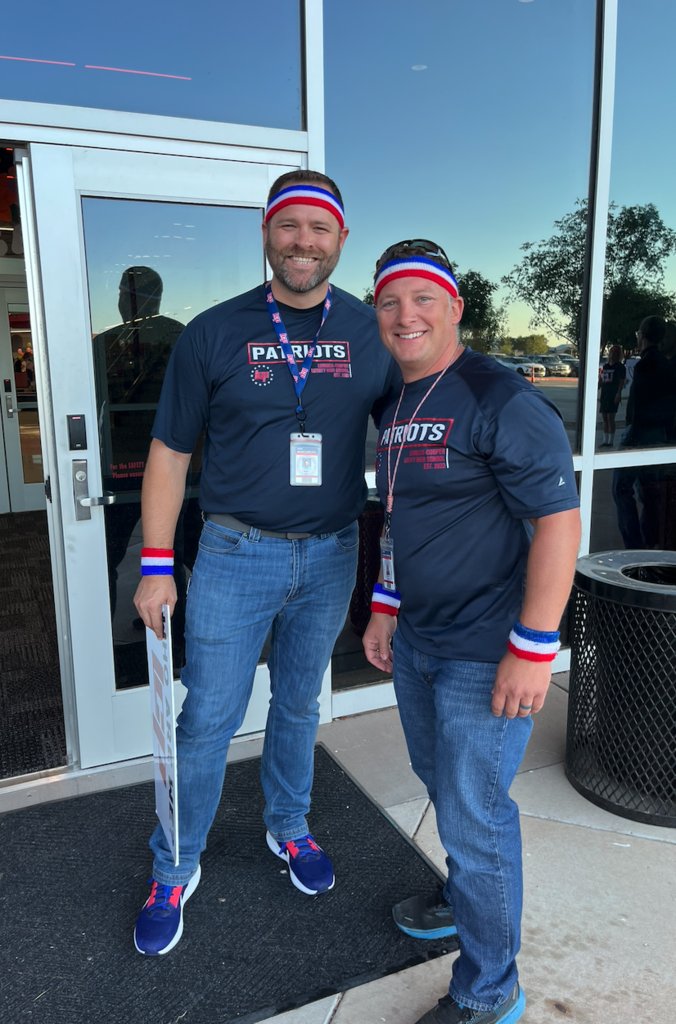 LCISDlibertyhs's tweet photo. Liberty High School admins gave a totally tubular 1980s welcome to the fresh recruits (new hires) this mornin'! #TotallyLCP https://t.co/612QbyUkYO