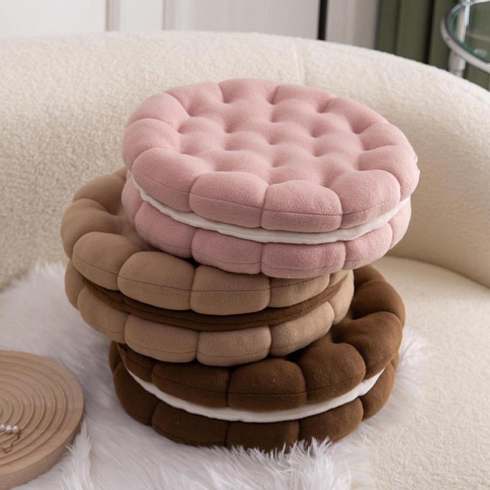 Exulansista's tweet photo. Cookie pillows. 🍪 https://t.co/TwNoFPTVSx