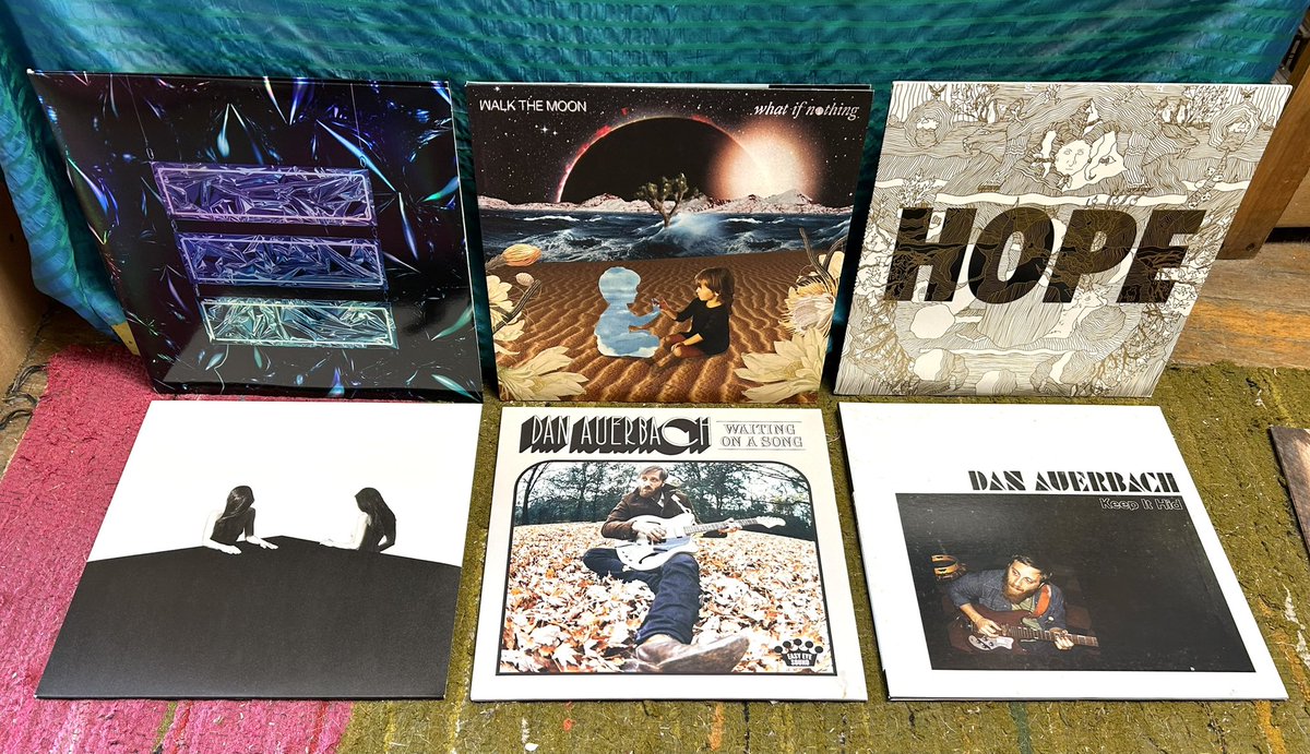 NormalsBooks's tweet image. New used indie vinyl part 2. #DanAuerbach #TwoDoorCinemaClub #WalkTheMoon #ManchesterOrchestra #RoyalBlood