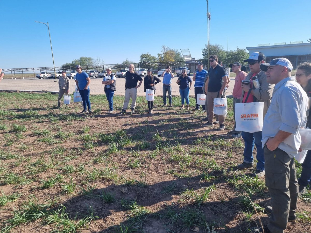 Otro encuentro con nuestros clientes! 🤗En el día de hoy compartimos una jornada a campo en 📍Quimilí.
. 
Gracias a todos los presentes y esperamos haber resuelto todas sus dudas y brindado la más completa información sobre la ambientación de lotes.💯