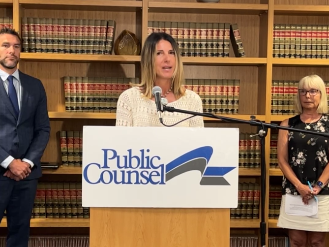 WeAreCTA's tweet photo. In a historic case, @TVEducators joined students, parents and teachers today in a lawsuit against the @TVUSD school board over its censorship of curriculum.
“What the board is doing is not only morally wrong, it is illegal.” – student Susan C. #WeAreCTA
https://t.co/RhhCJRMijD https://t.co/0eNNdM6NFQ