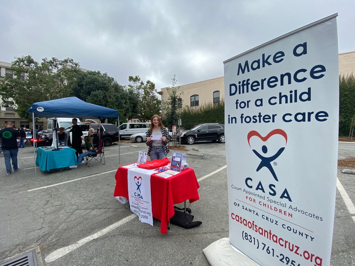 CASASCruz's tweet image. CASA participating at the National Night Out Event at the Gene Hoularis &amp;amp; Waldo Rodriguez Youth Center.
