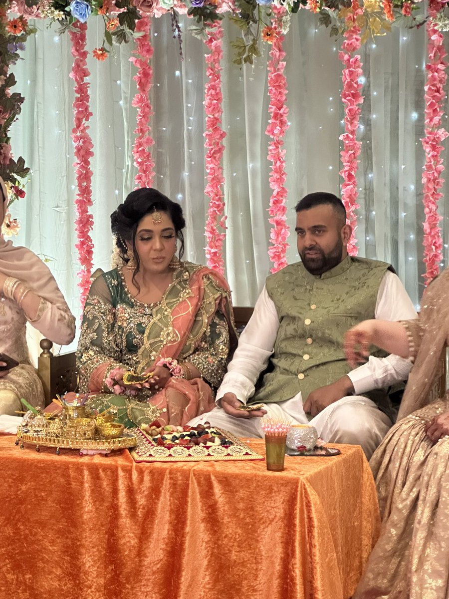 Mariam and Idris Mehndi event.  It’s lovely,  congratulations on your marriage, 🥰🥰🥰