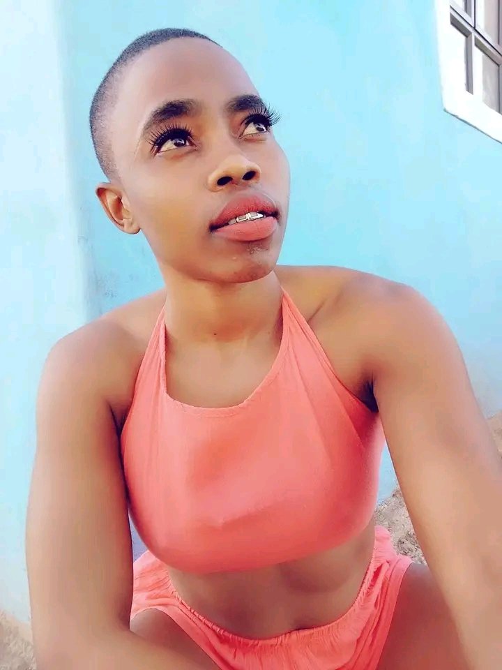 Nokweh92's tweet photo. How much is Girlfriend allowance 😍 https://t.co/LmOeE5yuHS