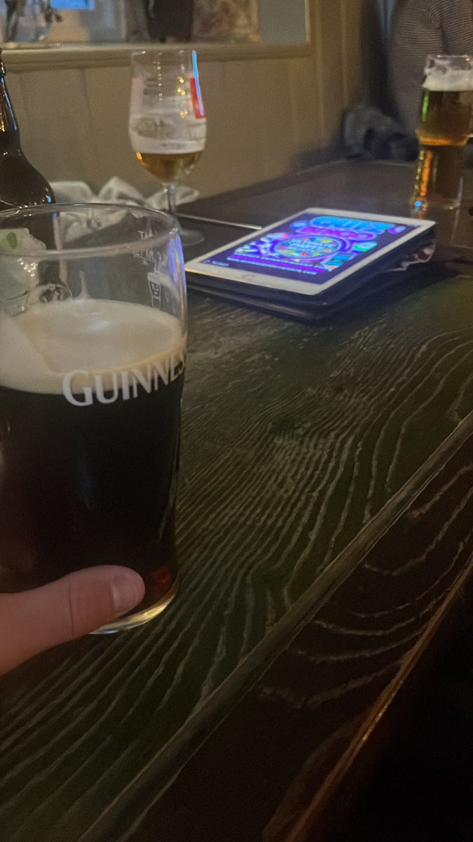 SuperBadLj's tweet photo. Pub quiz night! 

As expected we’re doing terrible 🤣.

Super busy week this week with wife and i birthdays so streams will be all over the place whenever I can get on. https://t.co/uxXDXfVys8