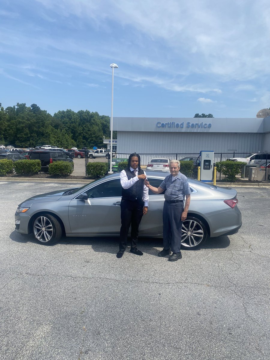 _Jsantiagoo's tweet photo. Thank you Mr Perry for purchasing your self a 2023 Malibu ! https://t.co/Nblm90hNf8