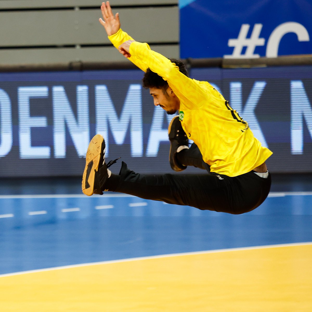 ihfhandball's tweet image. The men's youth teams fly at #Croatia2023 ✈️ Read what happened on day one of the 10th IHF Men's Youth World Championship 🙌 #feelthegame
 
👉 ihf.info/media-center/n… 
👉 ihf.info/media-center/n… 
👉 ihf.info/media-center/n… 
👉 ihf.info/media-center/n…

📸 Croatia 2023 / Kolektiff