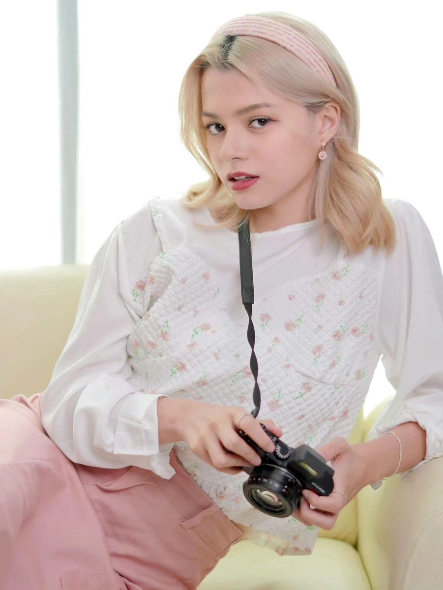 bfbblove's tweet photo. You are my unexpected heart, but also my unexpected surprise 你是我猝不及防的心动，亦是我始料未及的惊鸿

#Beckysangels#beckysangels https://t.co/NbsTln58uH