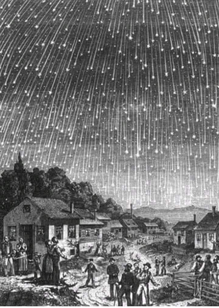 ¿Existen los universos paralelos?

1923 un cometa pasó muy cerca de la Tierra, muy cercano a un pueblo en Finlandia, lo que provocó desorientación en las personas, algunos se perdieron y nunca volvieron a casa, otros perdían la memoria temporalmente.
Una mujer acudió a la policía