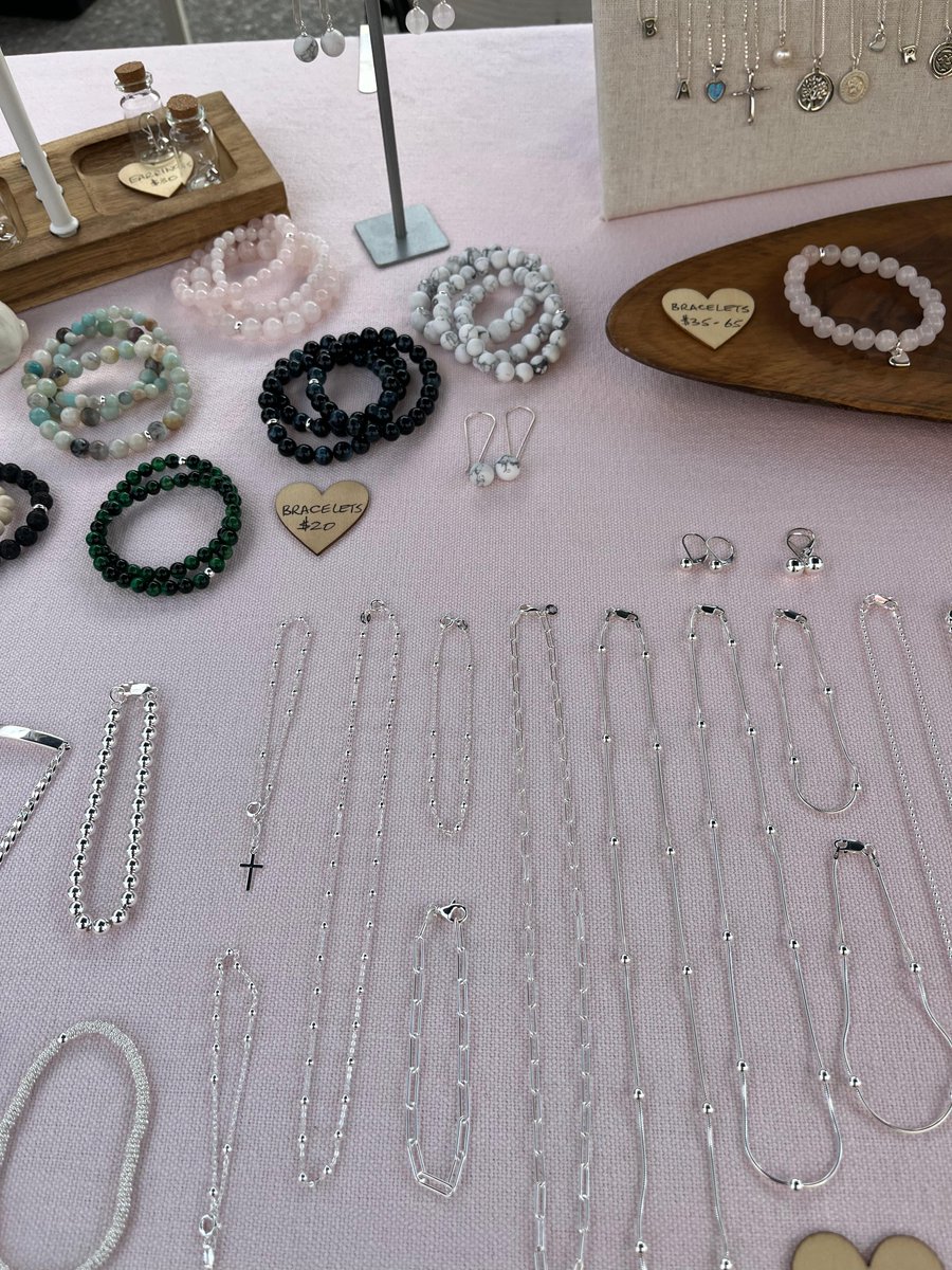 GeorgetownFM's tweet image. Discover the finest treasures at the Georgetown Farmers' Market ✨ Our amazing vendors have hand-crafted jewelry waiting for you to discover. Stop by every Saturday from 8:00 AM to 12:30 PM! #georgetownfarmersmarket #haltonhills
