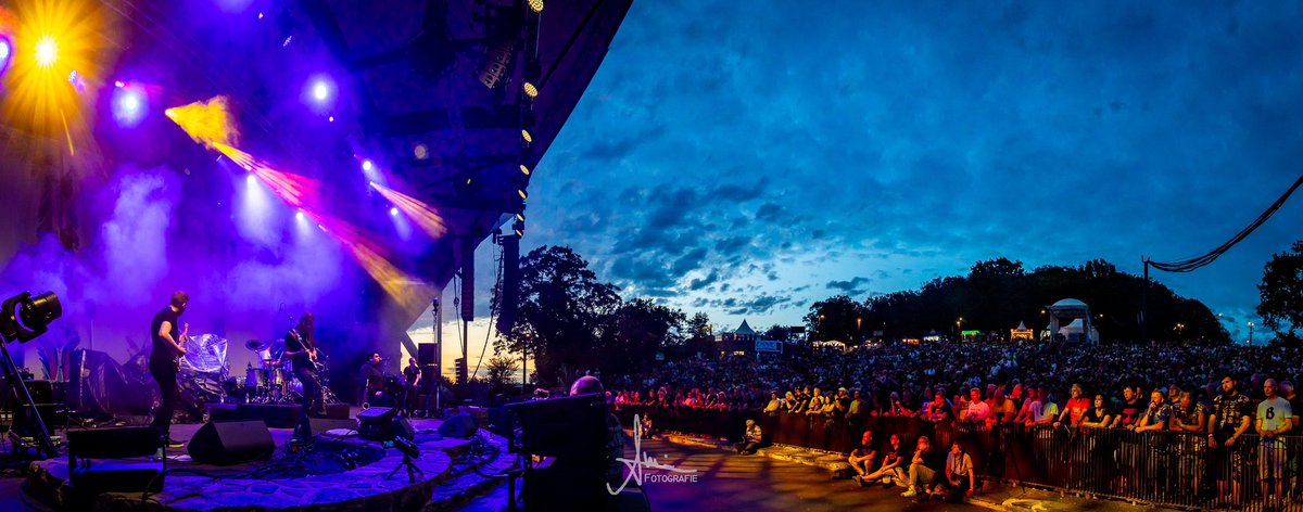 NightOfTheProg's tweet image. A couple of atmospheric shots from this year‘s festival. Taken by Andre Wins. 
@ProgMagazineUK @ProgRockJournal @theprogreport @progrock_dt @whiskeysoda @cruisetotheedge #notp #nightoftheprog @RockNewsTicker @LoreleyStage