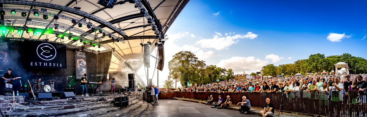 NightOfTheProg's tweet image. A couple of atmospheric shots from this year‘s festival. Taken by Andre Wins. 
@ProgMagazineUK @ProgRockJournal @theprogreport @progrock_dt @whiskeysoda @cruisetotheedge #notp #nightoftheprog @RockNewsTicker @LoreleyStage