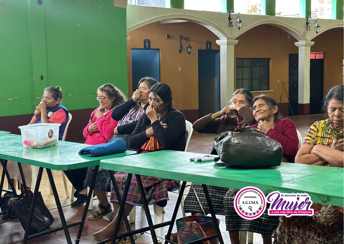 AGIMSsanjuansac's tweet photo. Con un acto místico dio inicio el taller de Medicina tradicional maya. Bienestar y malestar de las mujeres impartido a Comadronas.
#Agims
#PorUnaVidaLibreDeViolencias https://t.co/n76nXbg7dZ