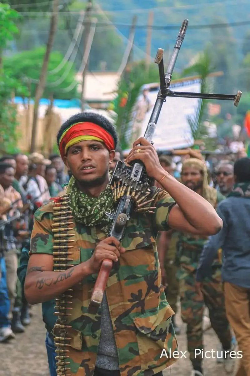 AltayeEthiopia's tweet photo. #እኔም_ፋኖ_ነኝ ይህ ቻሌንጅ እንዲጀመር የአማራ ወጣቶች ማህበር ዛሬ ከሰዓታት ጥሪ አቅርቧል። እና ምን እየጠበቃችሁ ነው ፌስቡክን፣ ቲክቶኩን፣ ቲዊተሩን እና ቴሌግራሙን "እኔም ፋኖ ነኝ" እያላችሁ ማታጥለቀልቁት። 
 የደም ዋጋ እየከፈለ ለሚገኘው የአማራ ፋኖ ፍፁም አጋርነታችንና አንድነታችን #ሼር #ላይክ፣ #ፖስት በማድረግ ልናሳይ ይገባል። በወደቁት ሰማዕት ተገዝተሀል 
#እኔም_ፋኖ_ነኝ!
