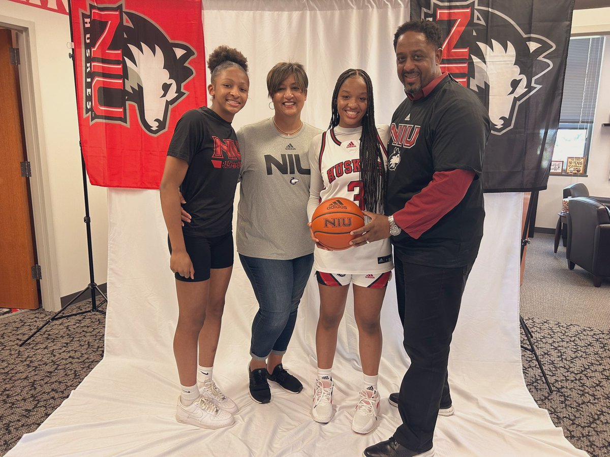 MakenzieBrass's tweet photo. After a great visit to Northern Illnois University, I am extremely excited to say I have received a D1 offer to continue my academic &amp; athletics . Thank you @coachcarlsen @CoachTandez @GoHuskiesWBB @Jayne_Stuart2  for a amazing visit , I really appreciate everything ❤️❤️❤️❤️ https://t.co/63emvREUSA