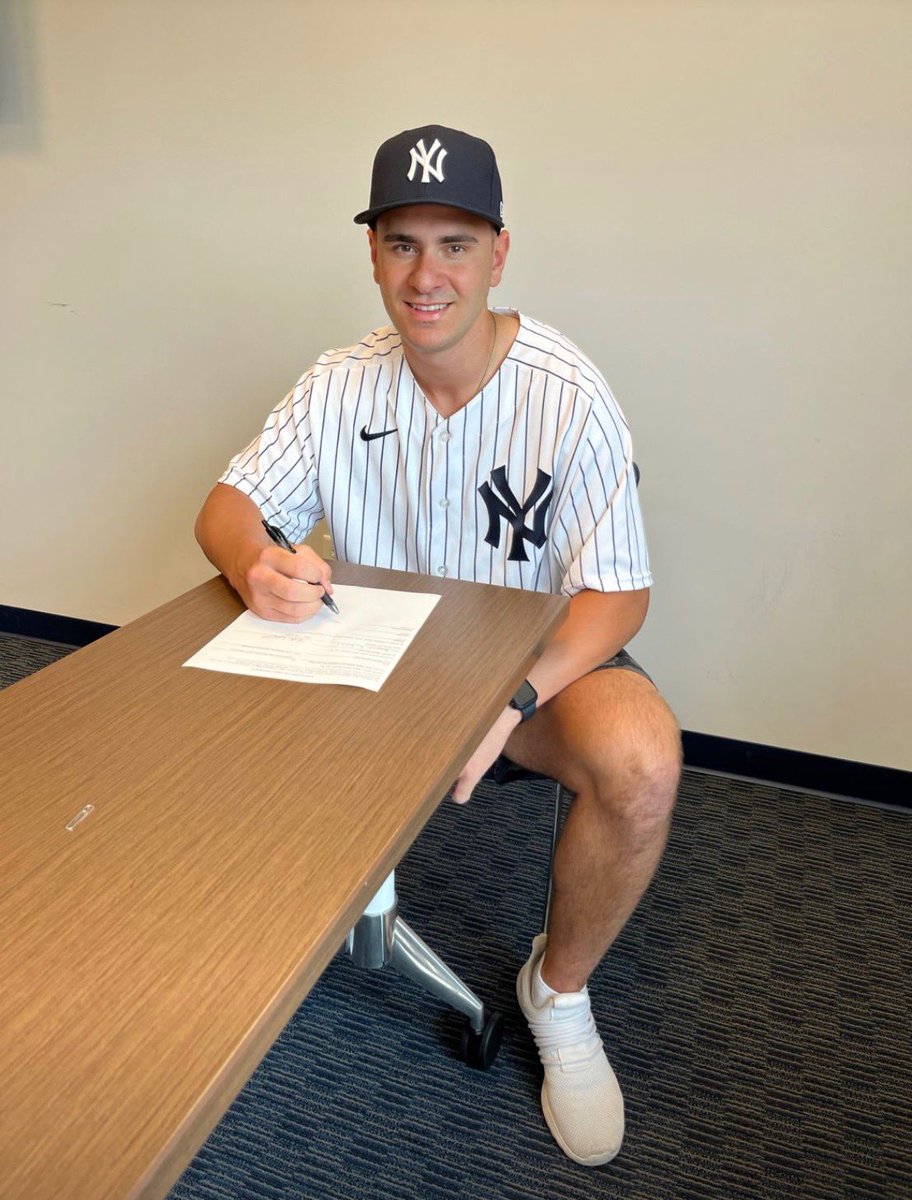 royserrutojr's tweet photo. Congrats to my godson on signing with the @Yankees! So proud of you and all your hard work @pserruto_7! https://t.co/bb06z9fLtv