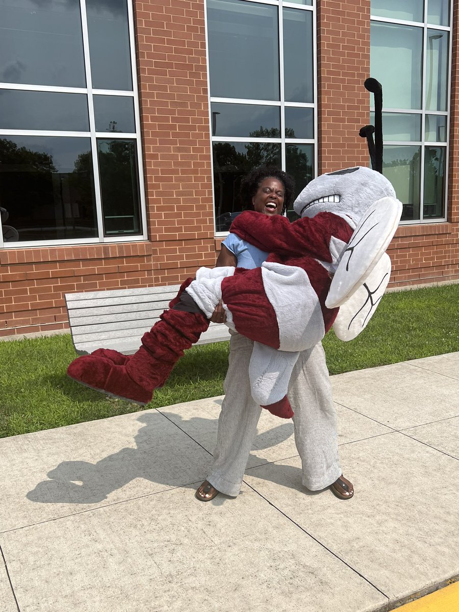 Look who I caught buzzing around the NEST today! We are so excited for SY24. Nurturing Excellence and Serving to Transform lives.  #NESTed #Great2Greater #HornetPride
