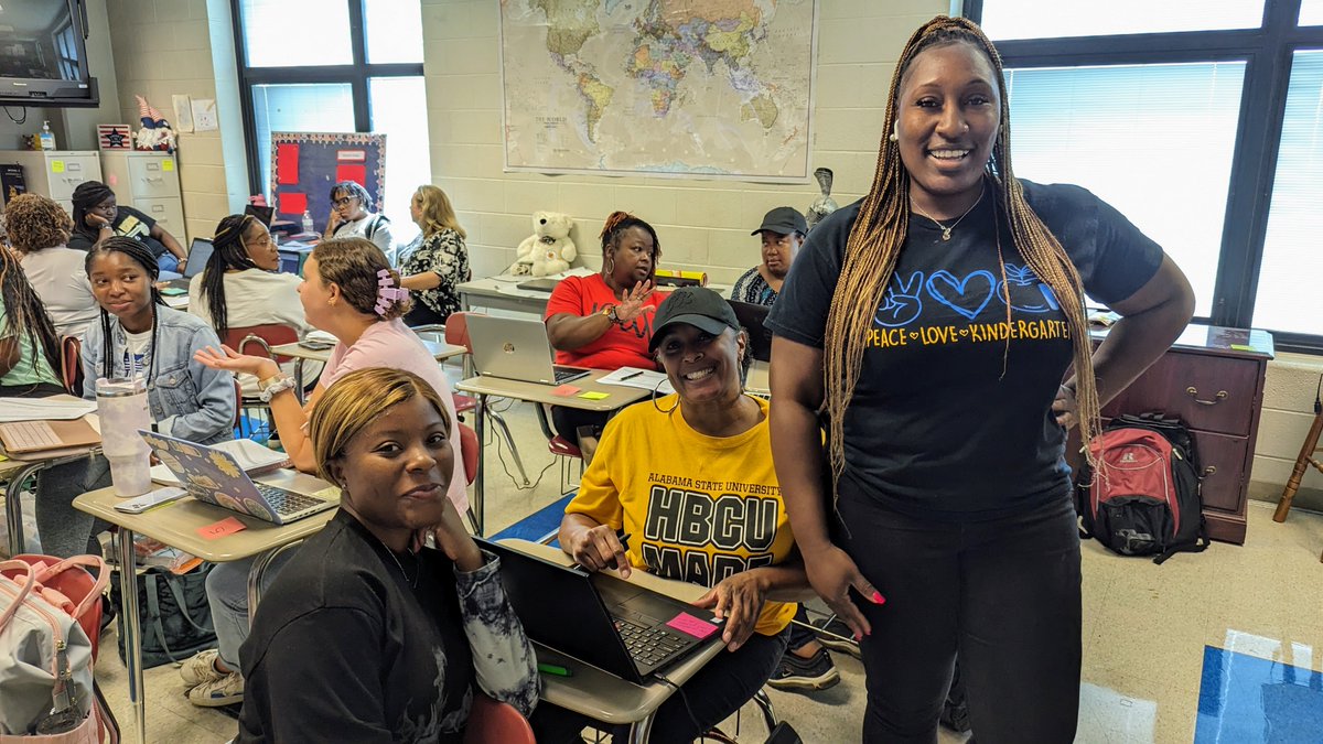 BhamCitySchools's tweet photo. This week, our educators are preparing for the start of the new school year by sharpening their skills during our Professional Development Days. #SuccessStartsHere #BCSstrong https://t.co/sy82sxLnfy