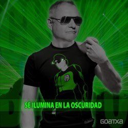 ChimoBayo's tweet photo. ¿Quién quiere una de estas dos camisetas en talla S?
Pues nada: sígueme, nombra a tres amigos y haz retuit a muerte de este tuit
El sorteo será este viernes (4-Agosto 2023) https://t.co/jquJv0tQ7J