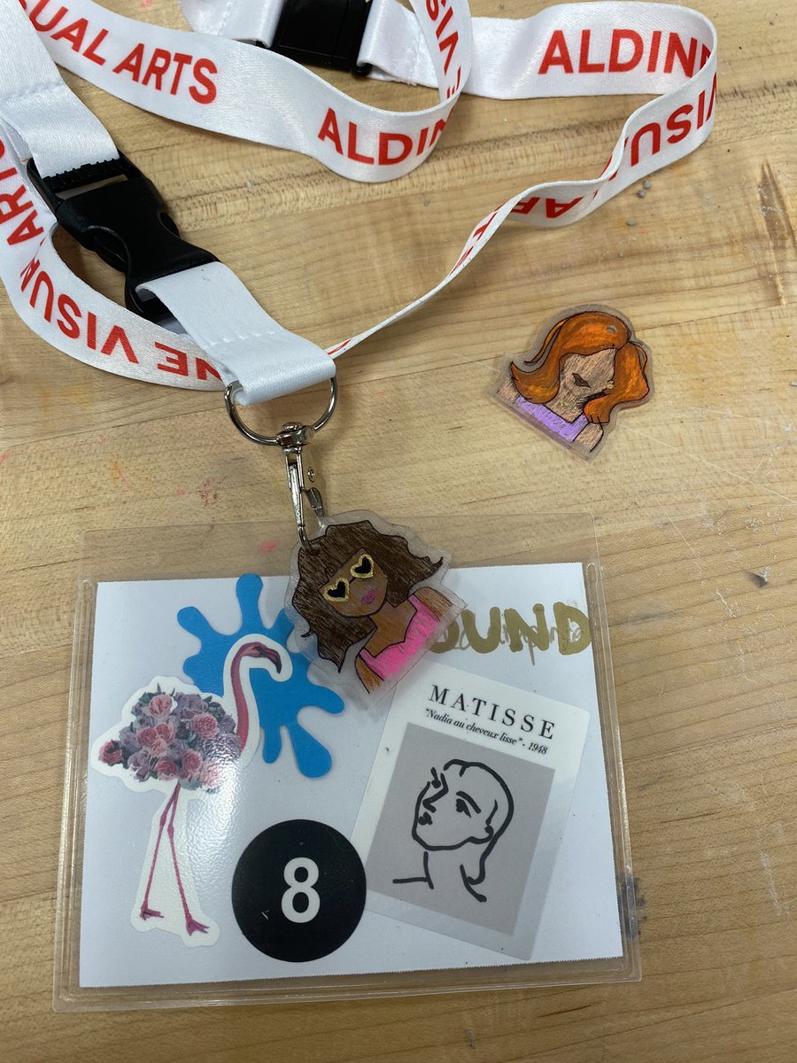 ArtwithMrsSound's tweet photo. FineArts DSD- Weaving and ShrinkyDink Art. Learning new things and my first time Co-presenting with Hamilton. @AmplifyAldineArt @ArtsHSA CarverVisualArt @NewmanKaileigh https://t.co/hUs1ABLNqx