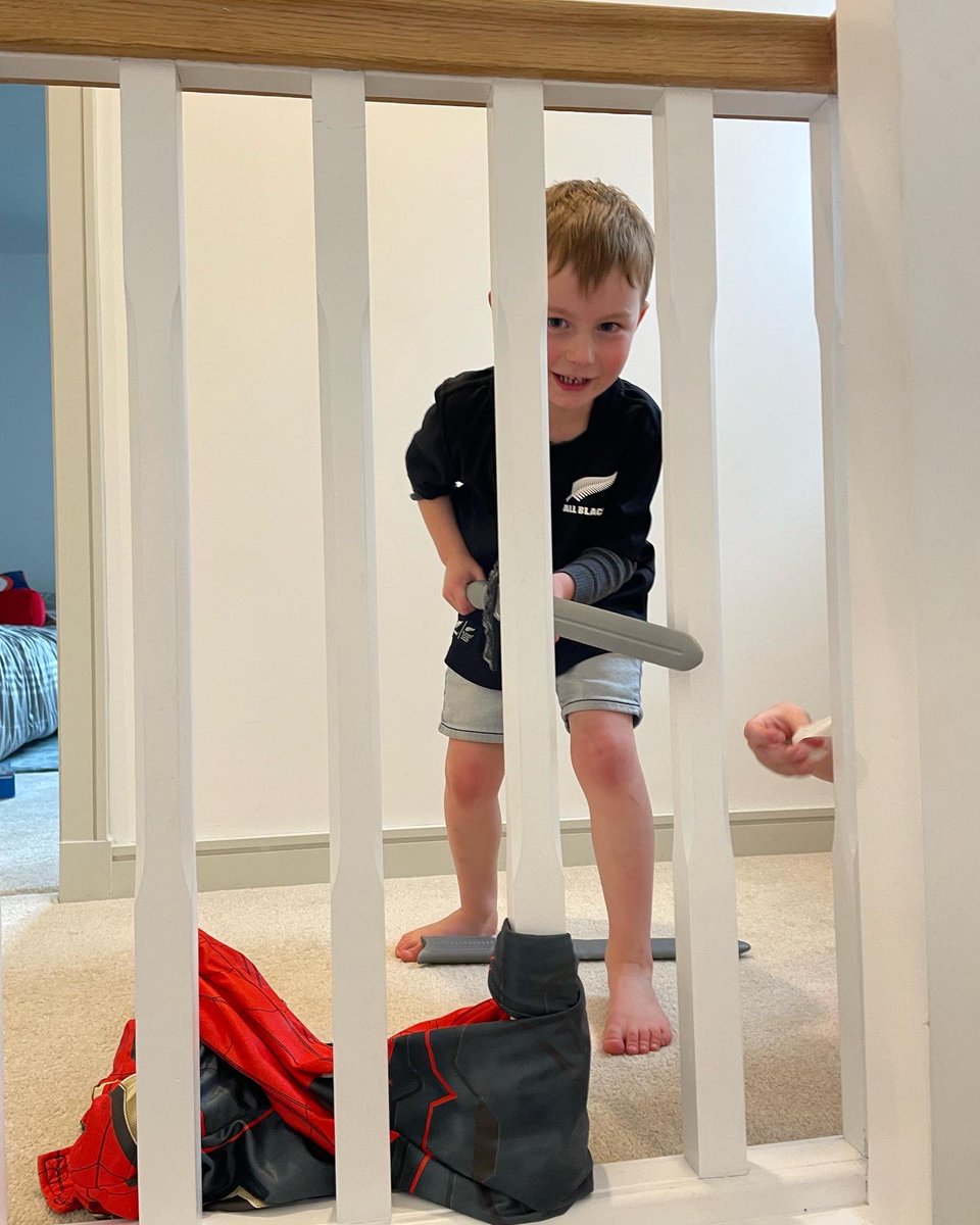 Lauren_BennieUK's tweet image. Surround yourself with the good stuff. Sword fights. Strawberry parties. Peek-a-boo and bedtime stories. 

With our 🇳🇿 fam again after 5 years, a niece and nephew in tow, and spending more time with our chaos creators closer to home too 😂 

#Family #AuntLife #Moments #Summer 🫶