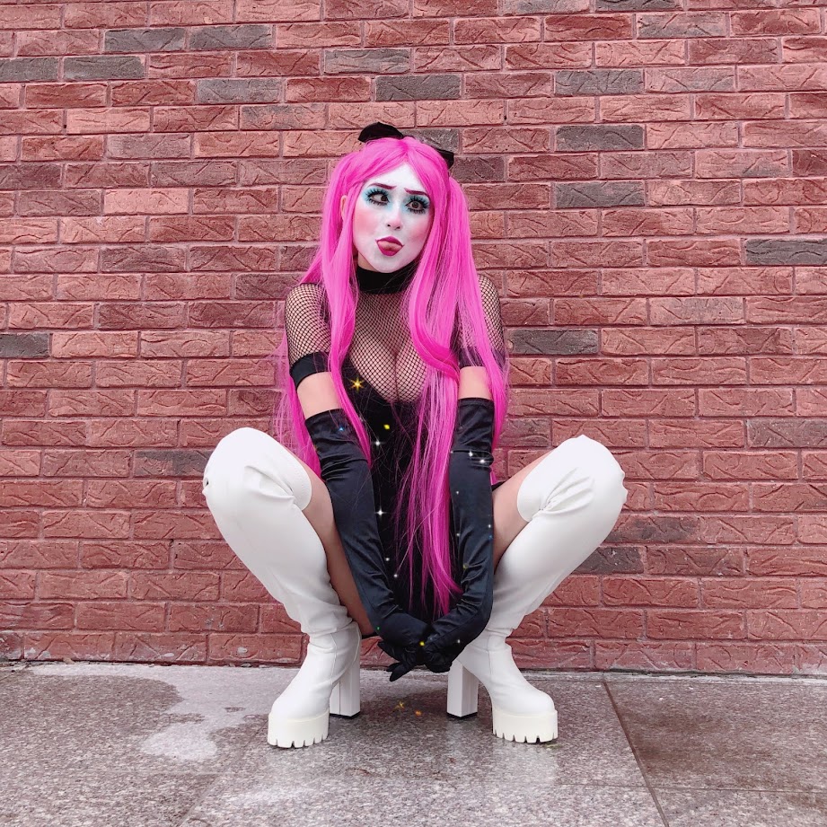 clown week day 2: idol/popstar look!