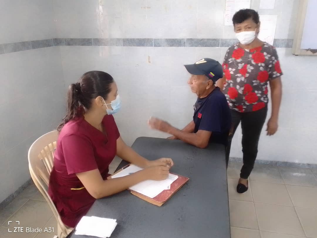Un buen médico es aquel que además de darte la cura para tus males, te da calma cuando te agobia la desesperanza. #CubaPorLaVida  <a href="/cubacooperaven/">Brigada Médica Cubana en Venezuela</a> <a href="/MINSAPCuba/">Ministerio de Salud Pública de Cuba</a> <a href="/japortalmiranda/">José Angel Portal Miranda</a> <a href="/MinSaludVE/">MPPSalud</a> <a href="/MagaGutierrezV/">Magaly Gutiérrez Viña</a> @cubacooperabol2