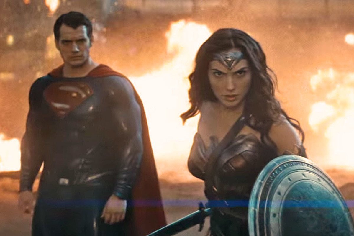 BLURAYANGEL 🦇 (@blurayangel) on Twitter photo Gal Gadot is only 2 years younger than Henry Cavill so him being too old to play Superman doesn’t really make sense Gal Gadot is only 2 years younger than Henry Cavill so him being too old to play Superman doesn’t really make sense