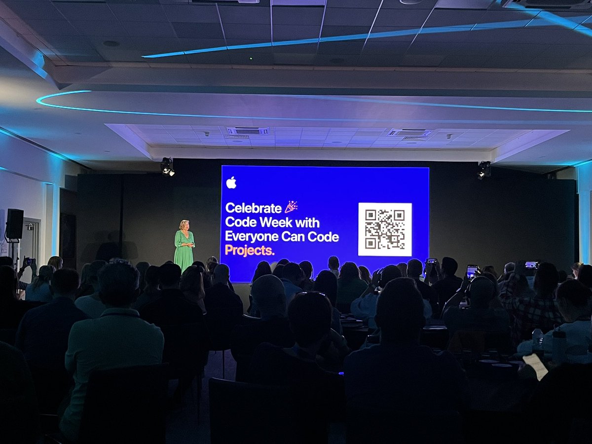 Next up was the news that the new #EveryoneCanCode projects are now live in the #AppleEduCommunity! Two brilliant projects to give a go! #ADE2023