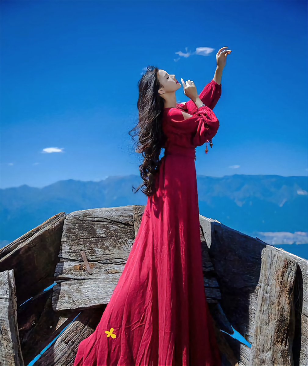 Dacă cineva, are curajul, să-și 
 așeze sufletul în palma ta,
nu strânge pumnul! 💖