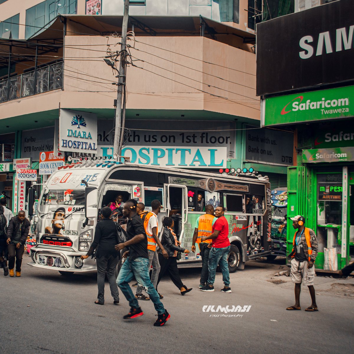 filmwasi's tweet photo. BOMAYE 🇰🇪 The MATATU CITY
Reping Umoja
..
#filmwasi #matwanamatatuculture #matatucity @Ma3Route @MatwanaCulture https://t.co/AKad37EVYC