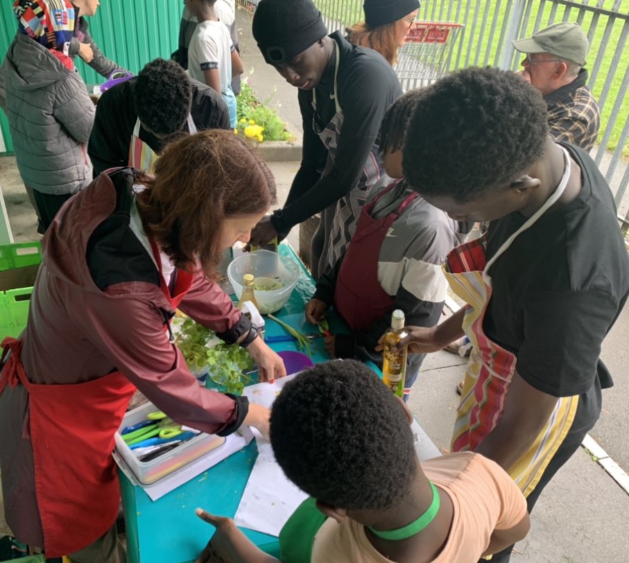 ChampionsCSH's tweet photo. Rain never stops play with Summer Camp

40 kids still turned up 🤩

Had an hour of board games, planting and cooking with @SeasonWellCIC 

Then footy after lunch to finish the day🏆⚫️⚪️⚽️@LeedsCommFound https://t.co/GASer1N3WZ